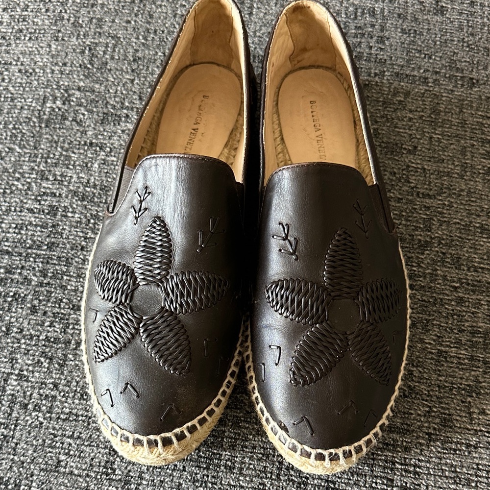 Bottega Veneta Black Leather Espadrille Flats with Woven Trim